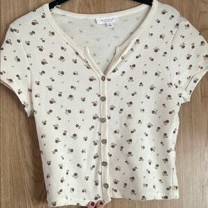 Kinrous Cream Floral Short Sleeve Top